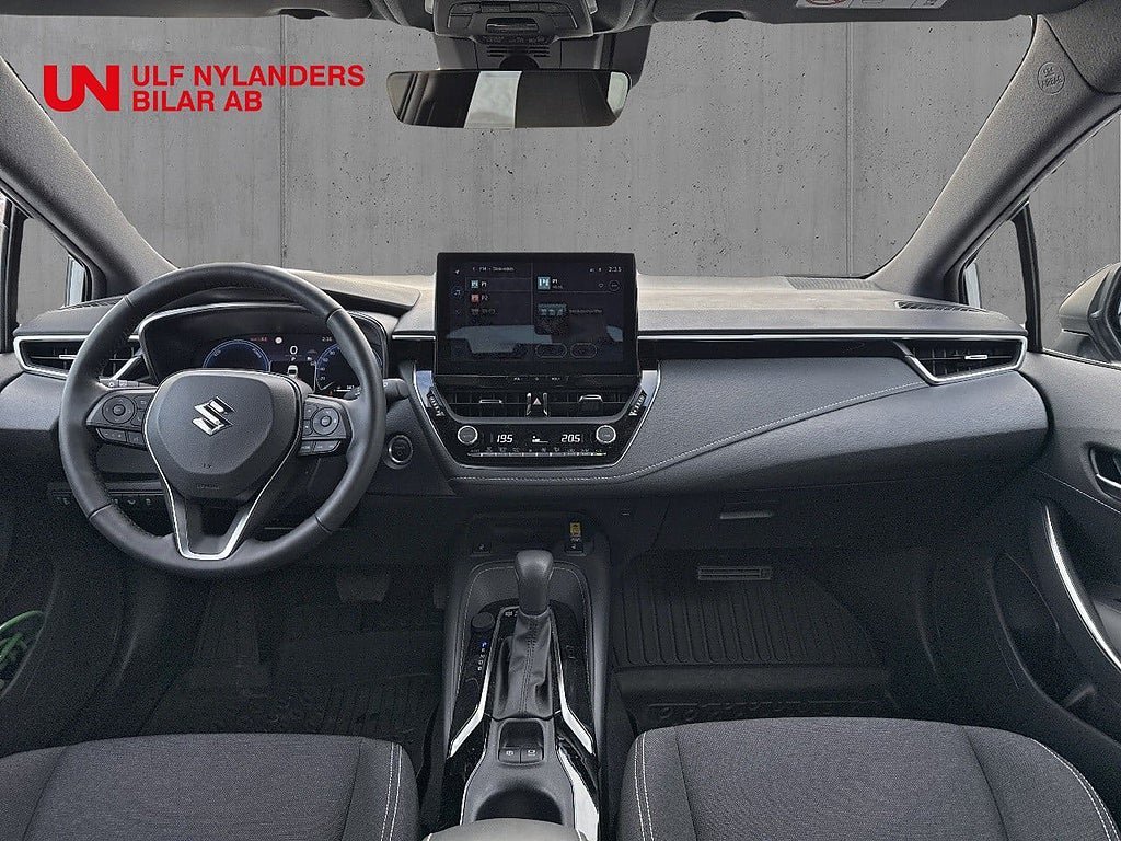 Vehicle Image 12