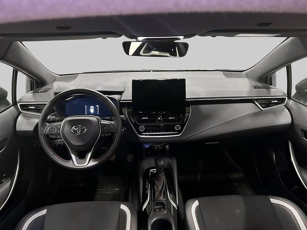 Vehicle Image 12