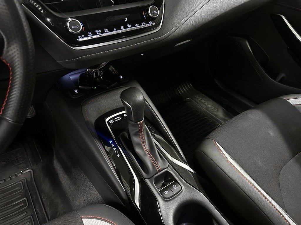 Vehicle Image 18