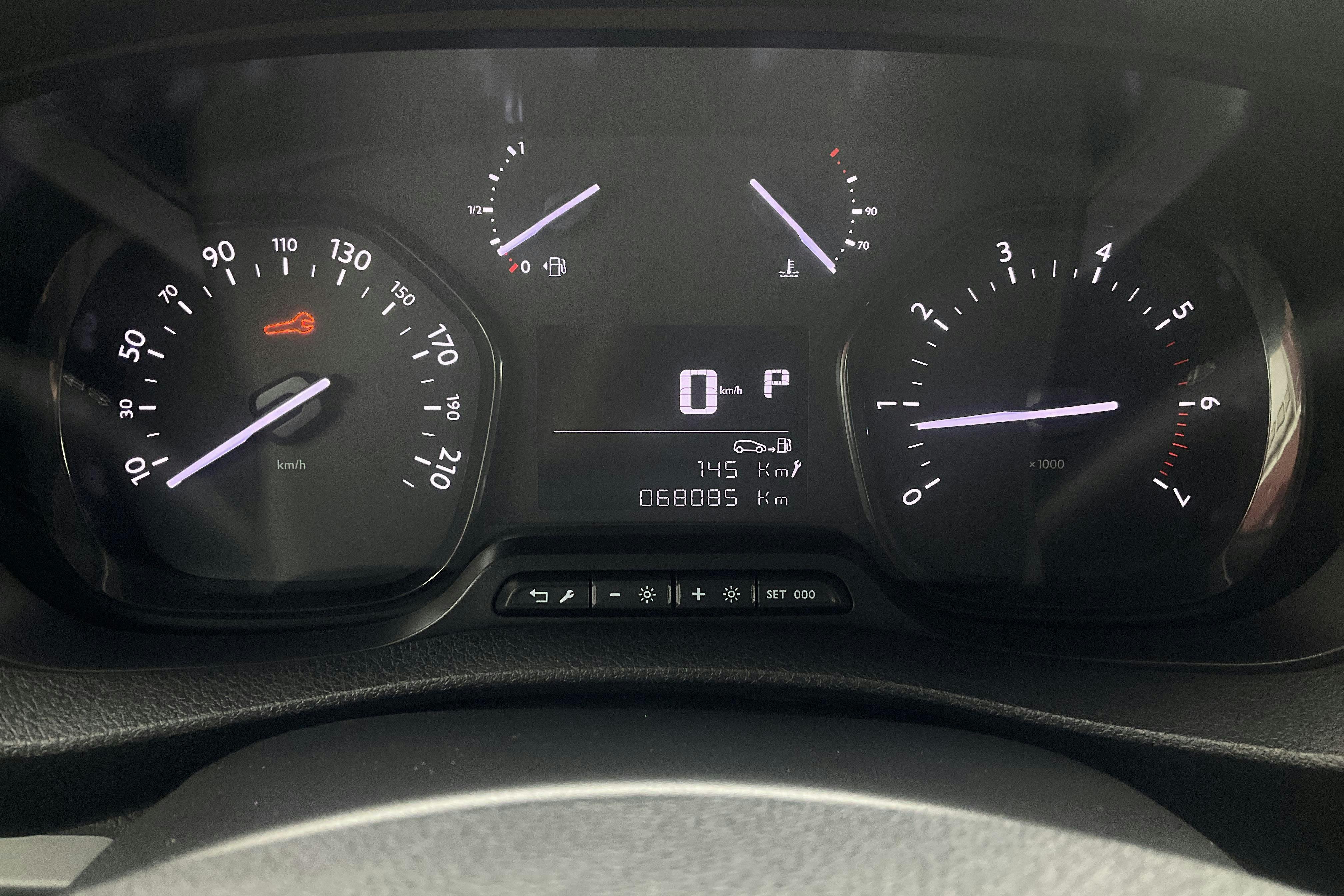 Vehicle Image 9