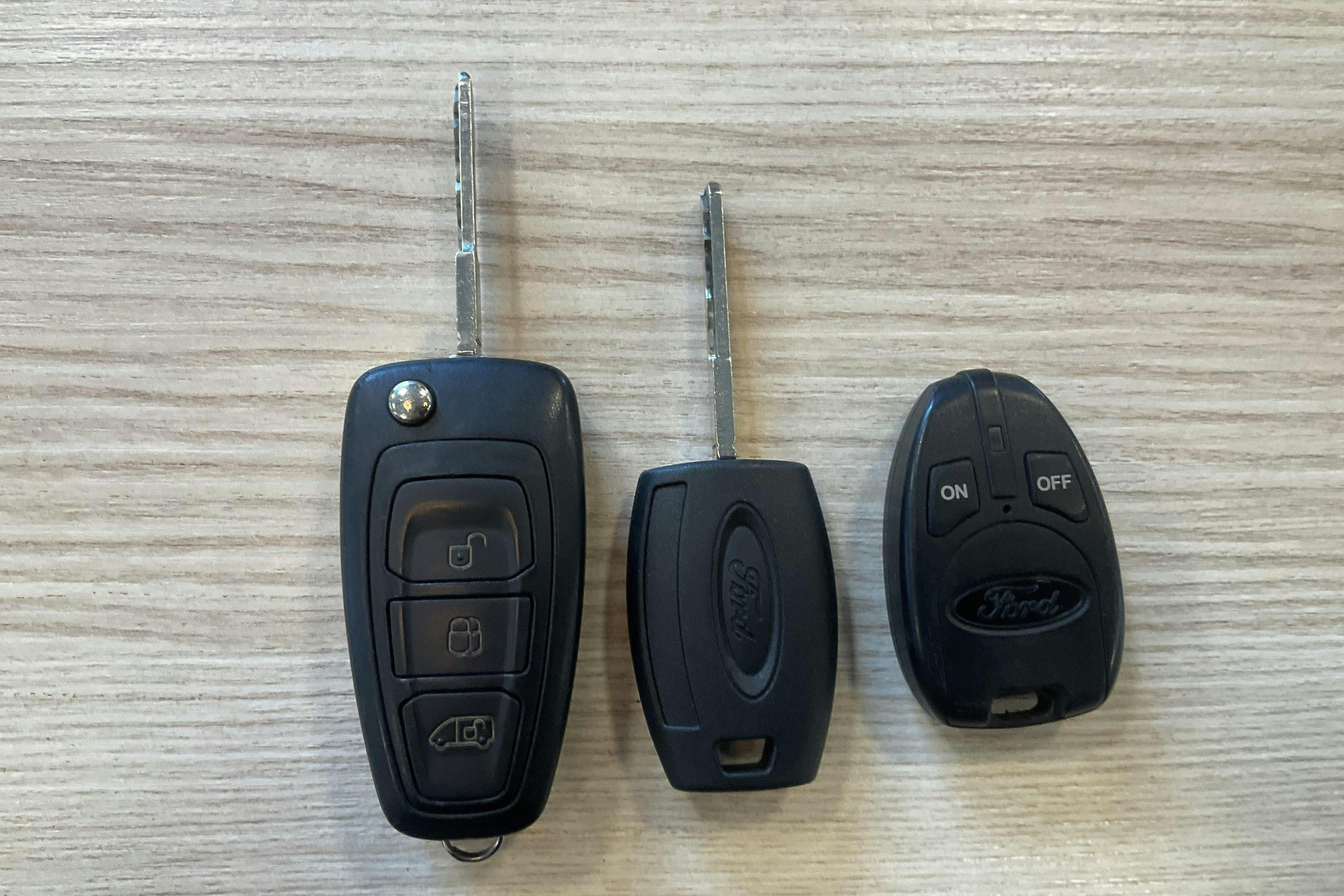 Vehicle Image 12