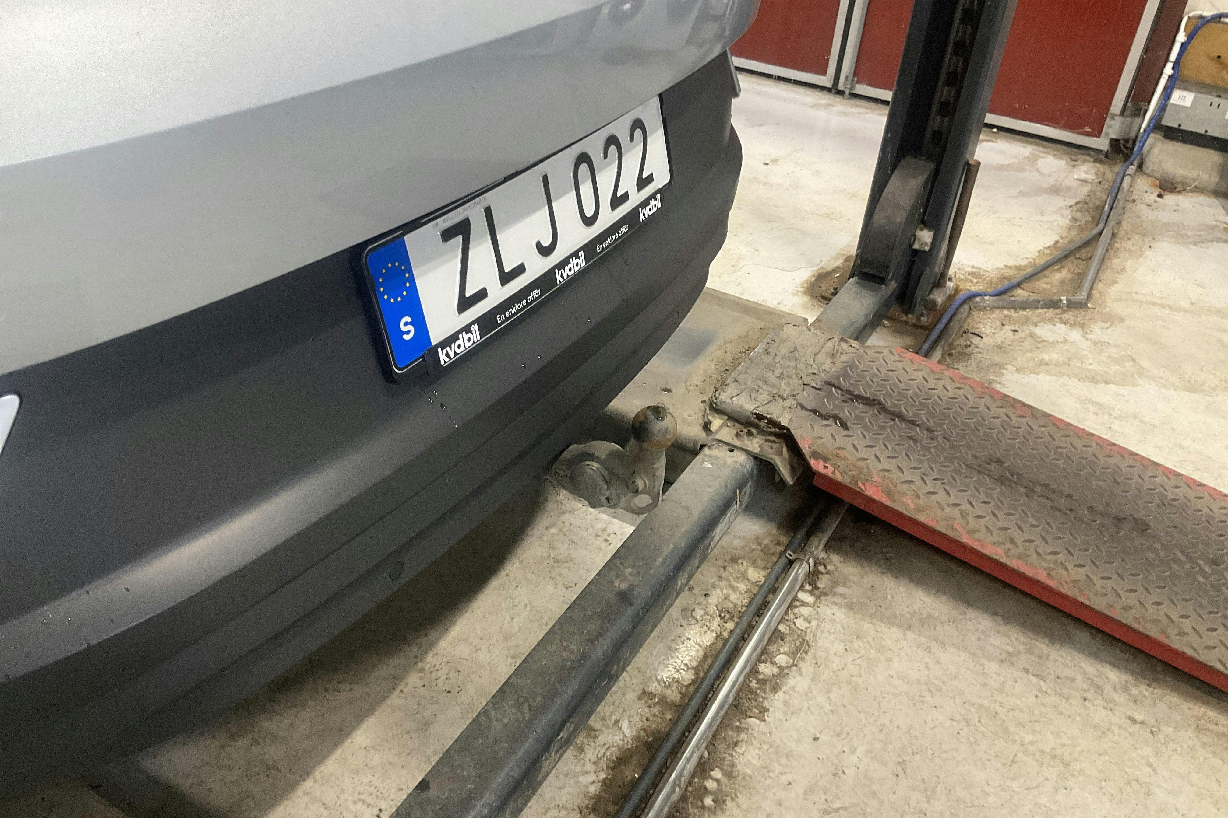 Vehicle Image 14