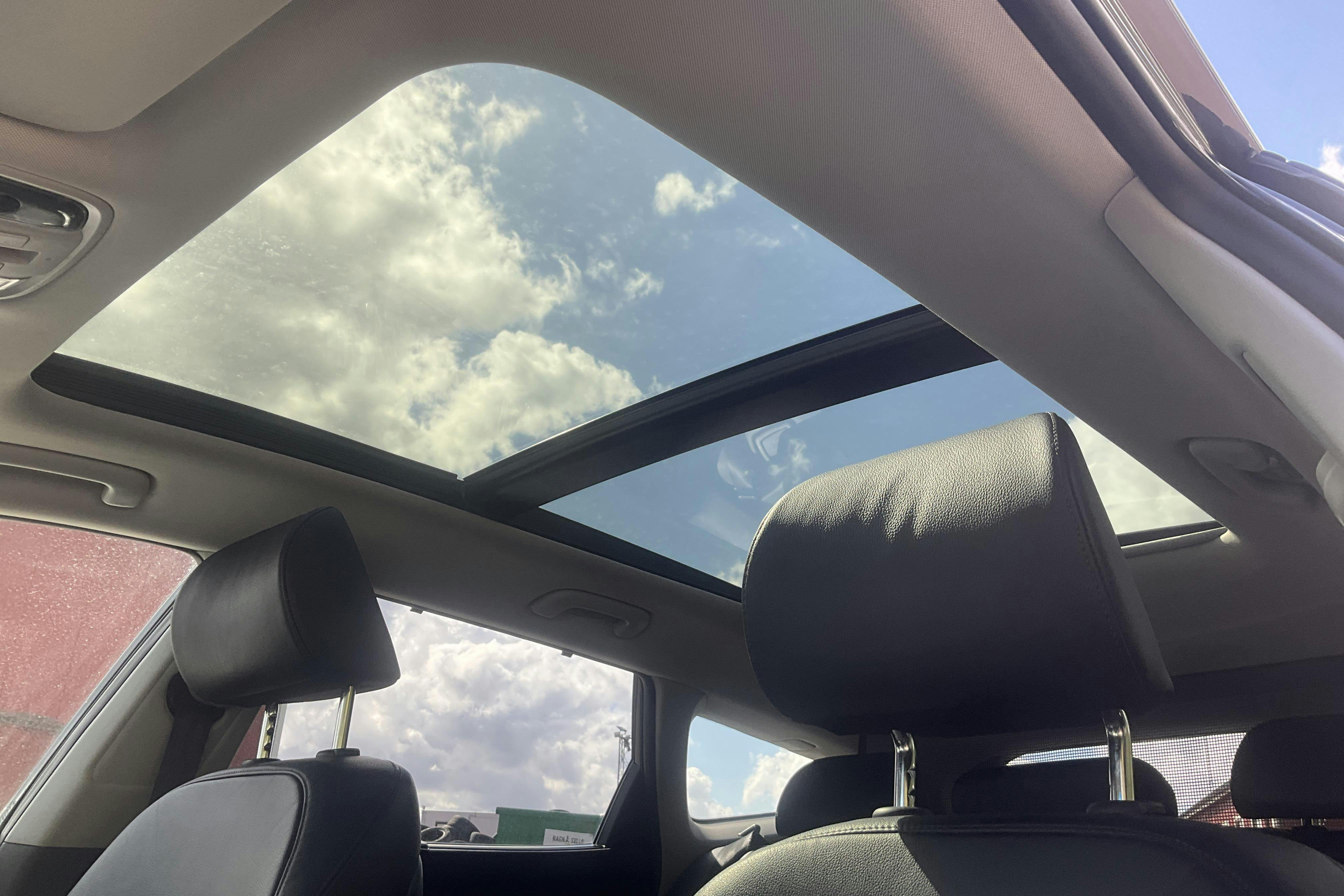 Vehicle Image 13