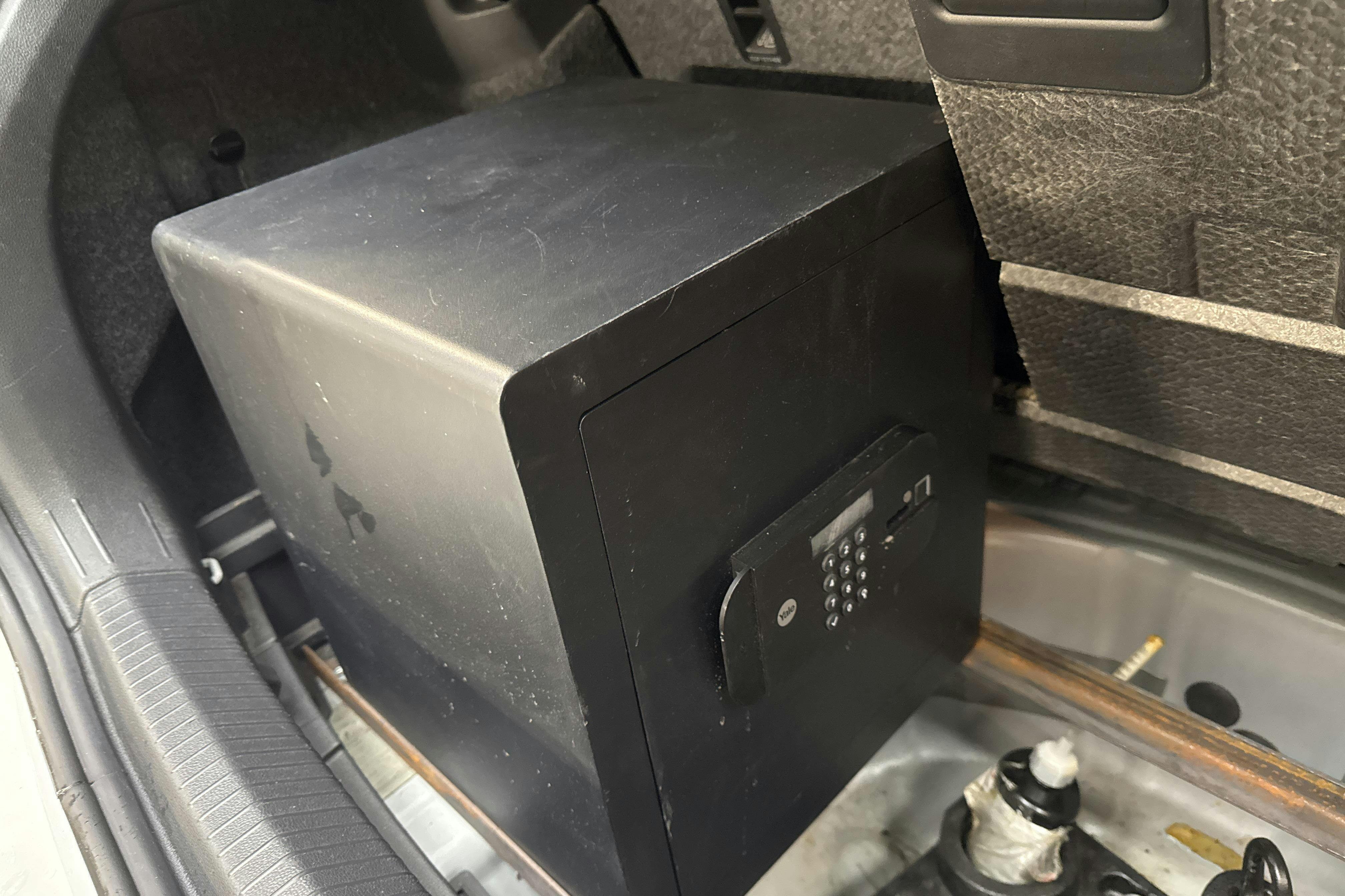 Vehicle Image 11