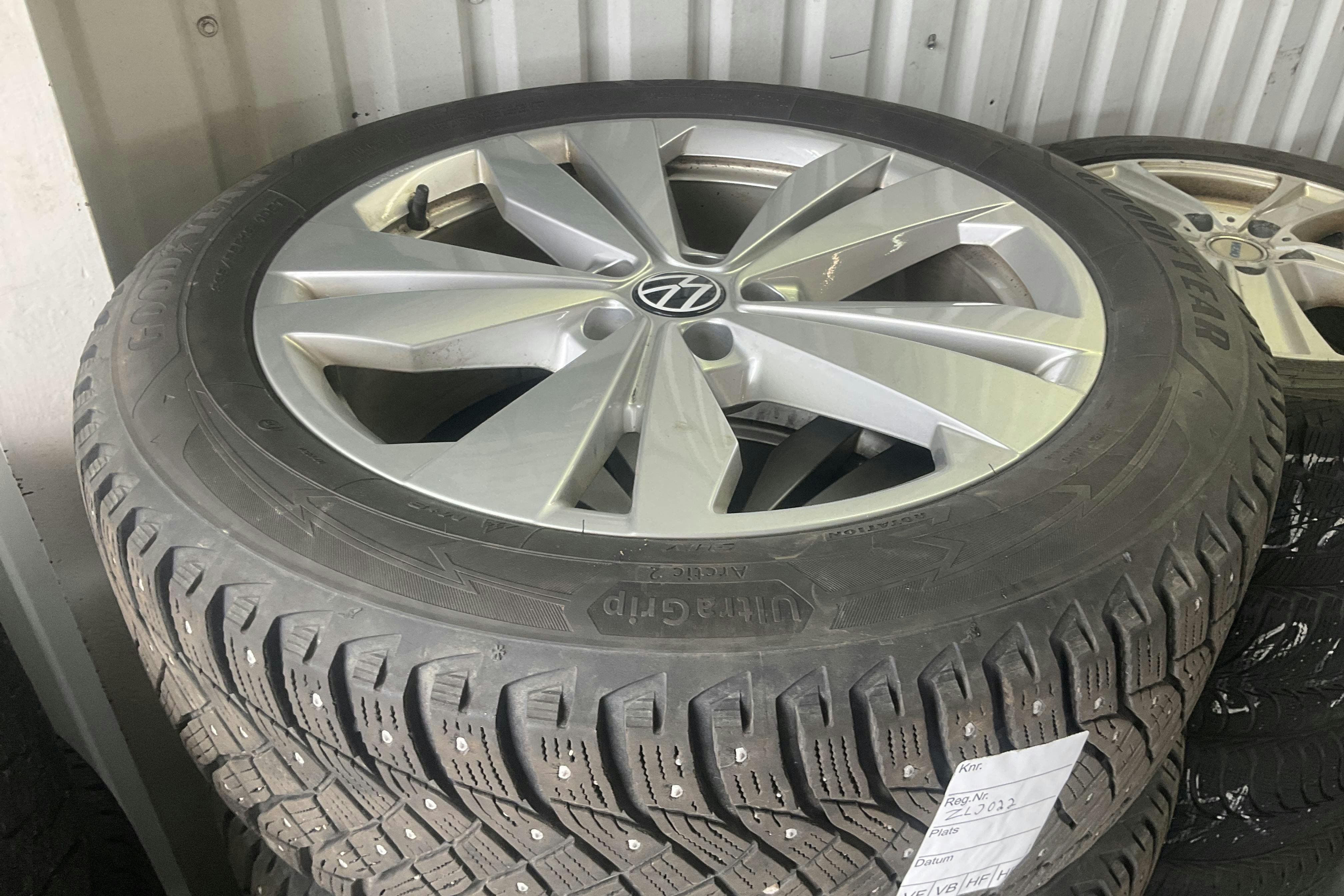 Vehicle Image 17
