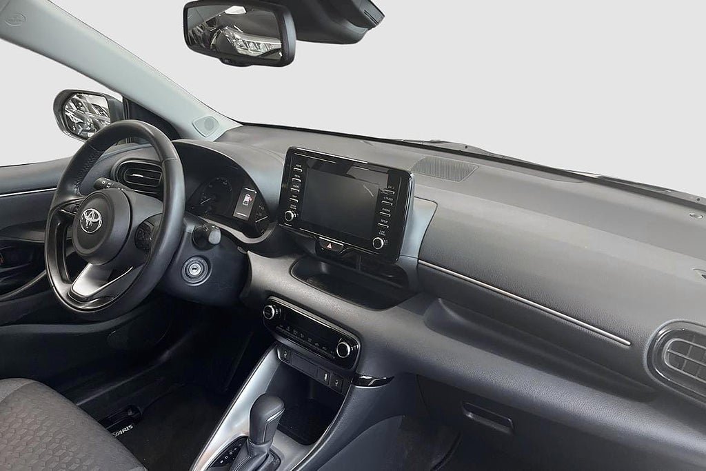 Vehicle Image 9