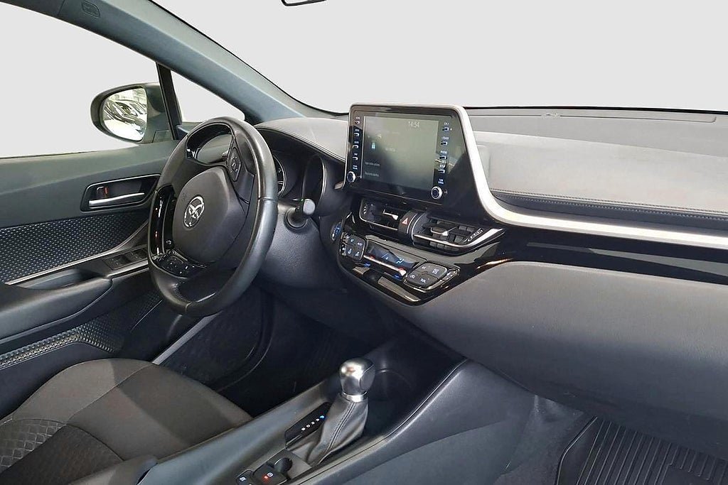 Vehicle Image 8