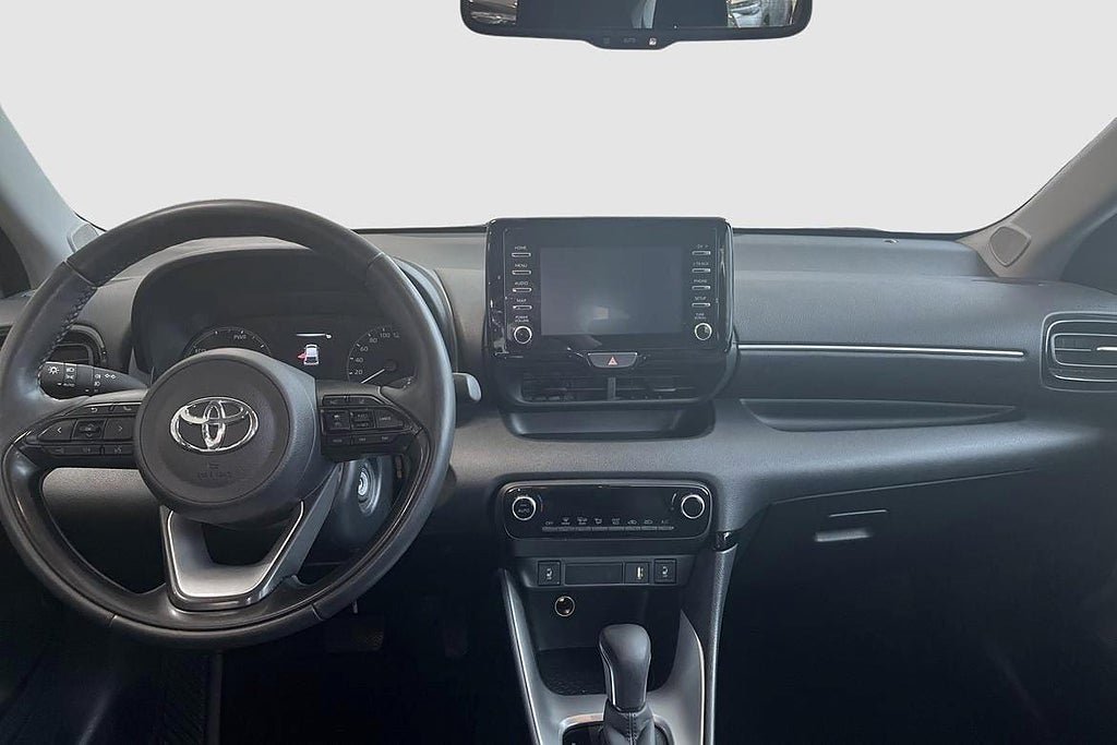 Vehicle Image 11