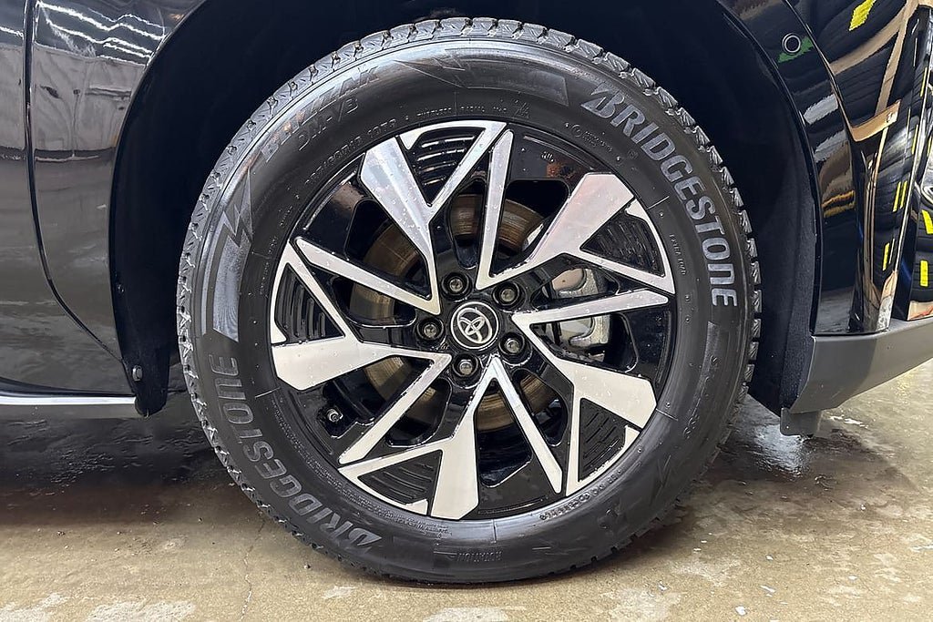 Vehicle Image 21