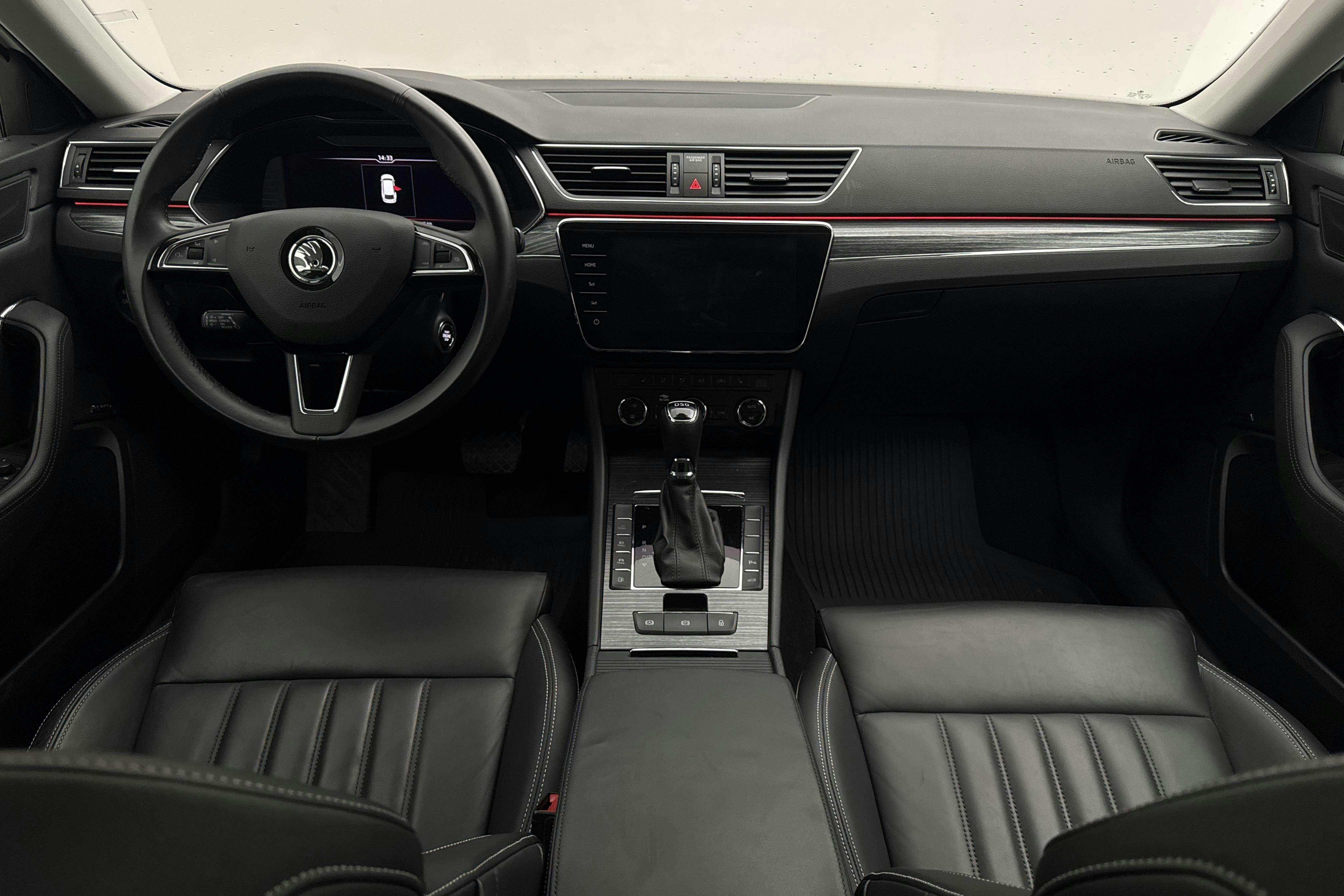 Vehicle Image 6