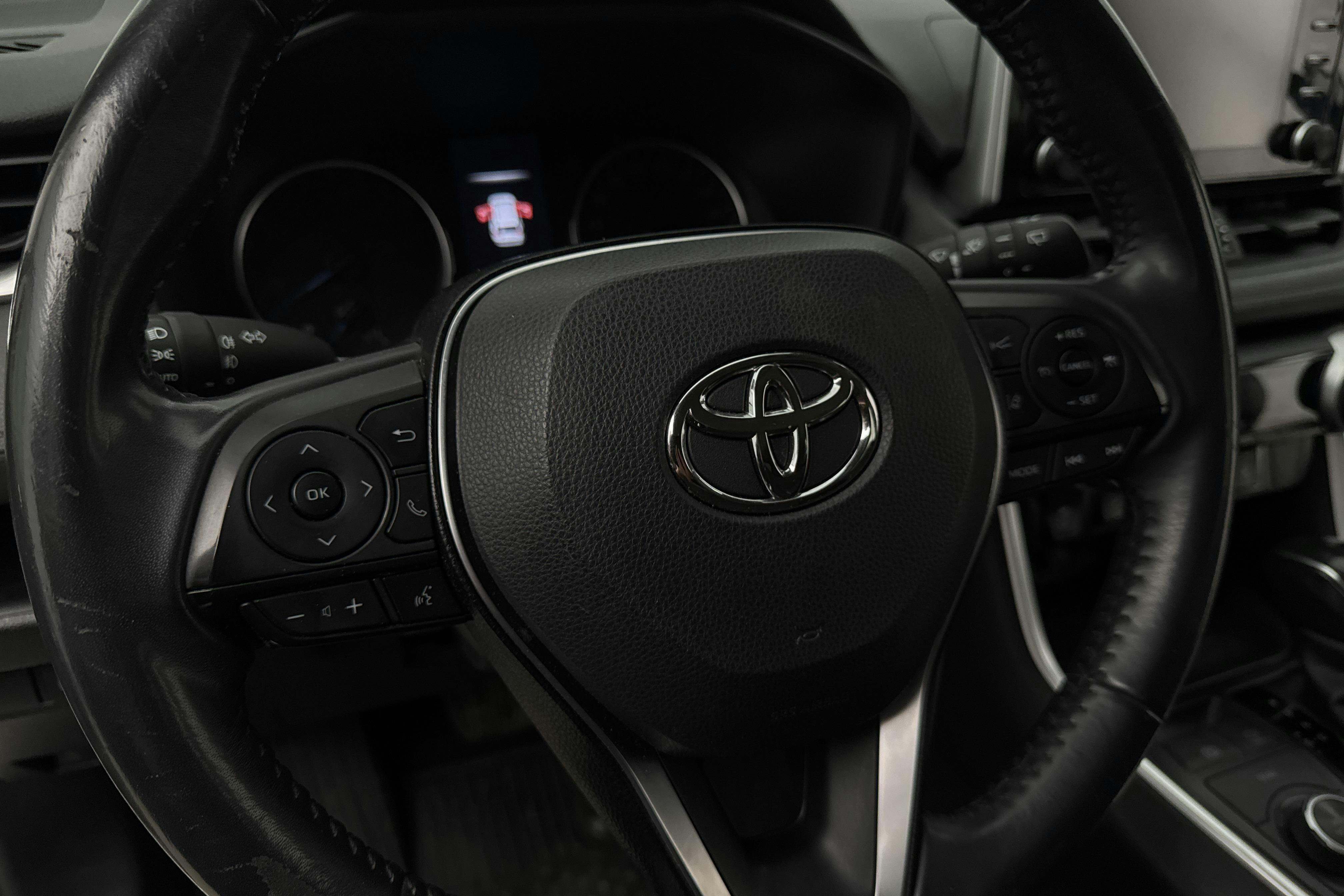 Vehicle Image 14