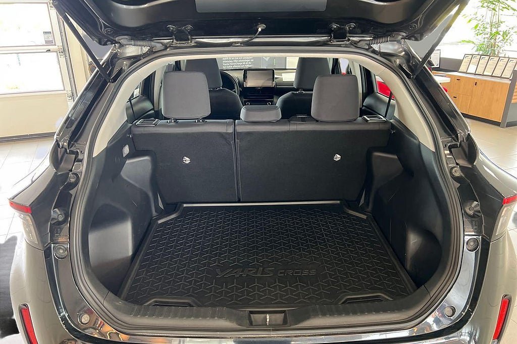 Vehicle Image 12