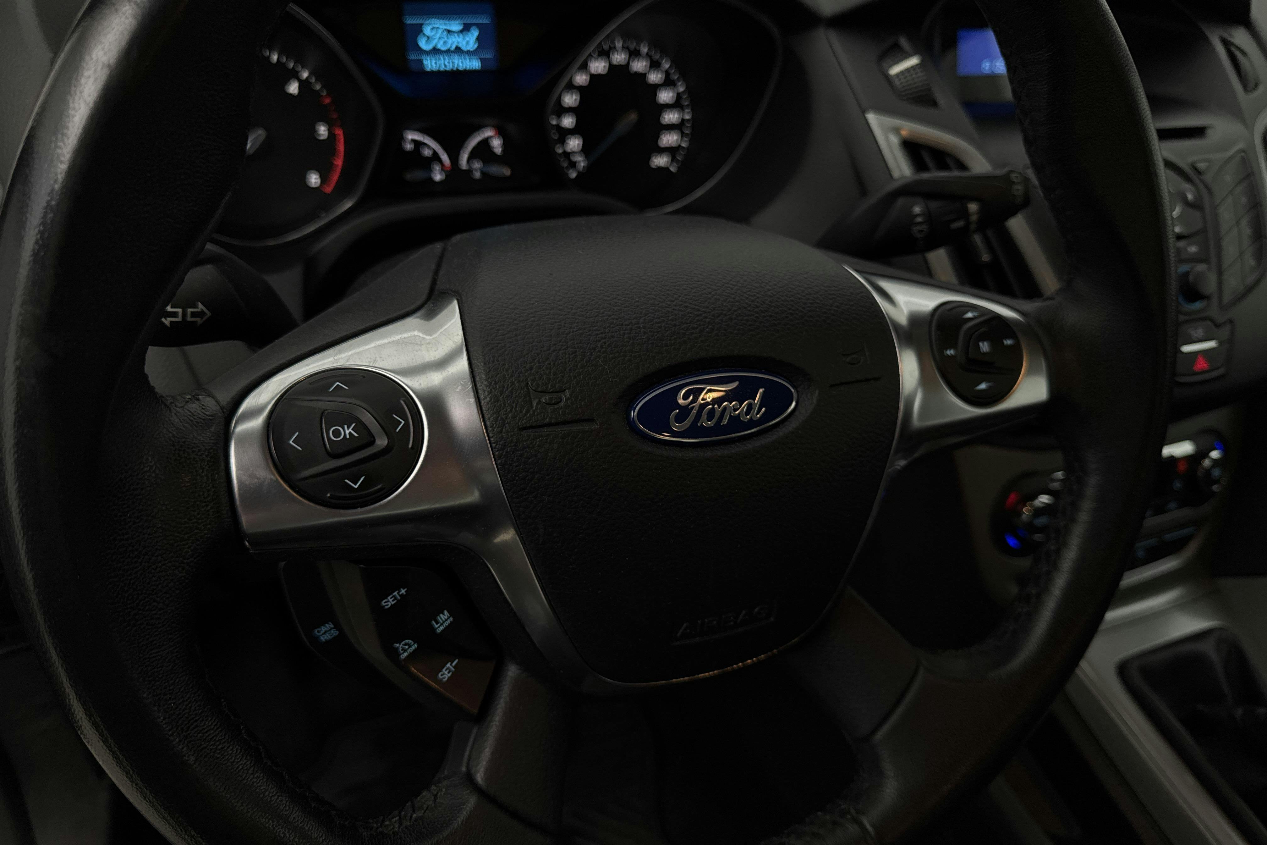 Vehicle Image 13