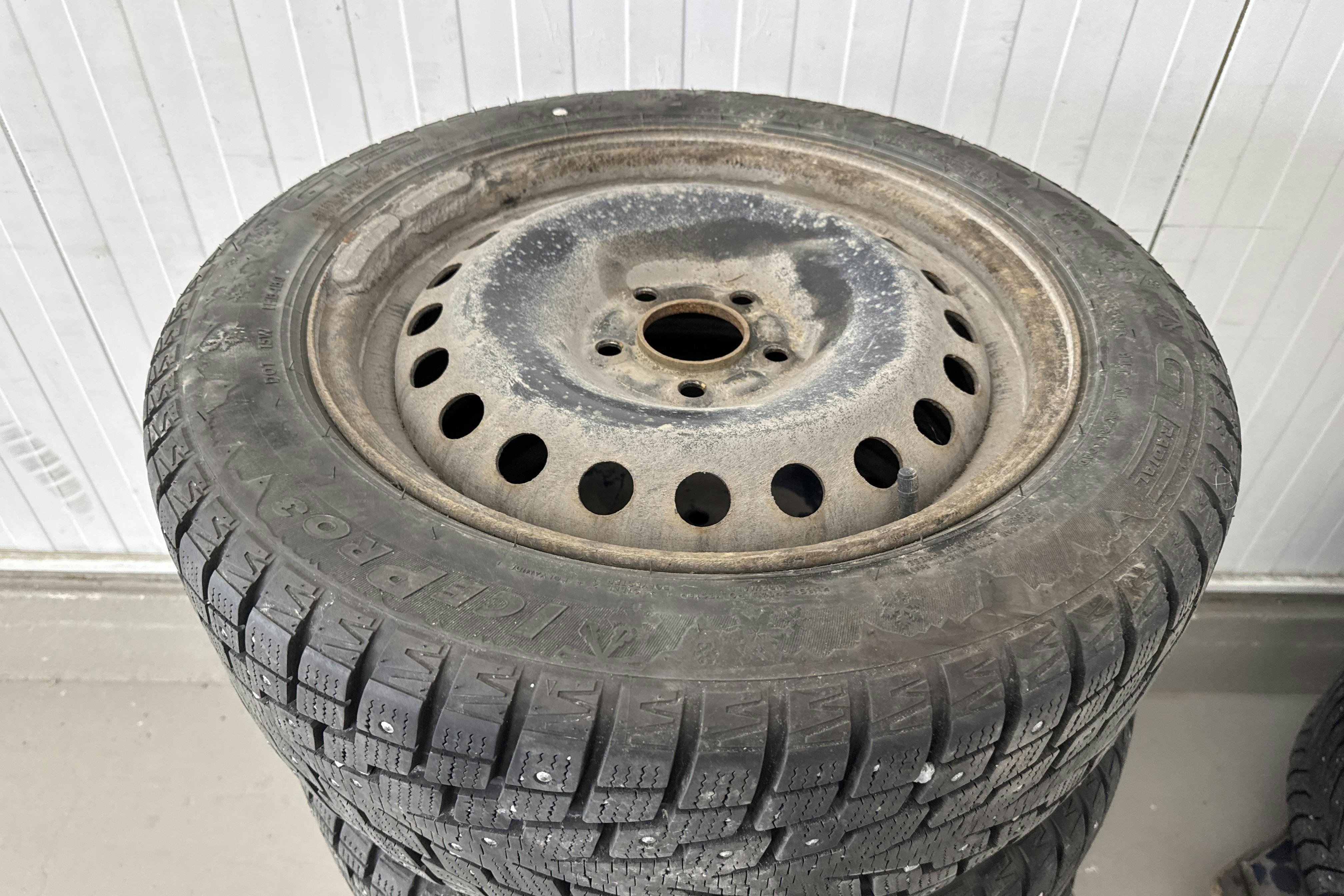 Vehicle Image 14