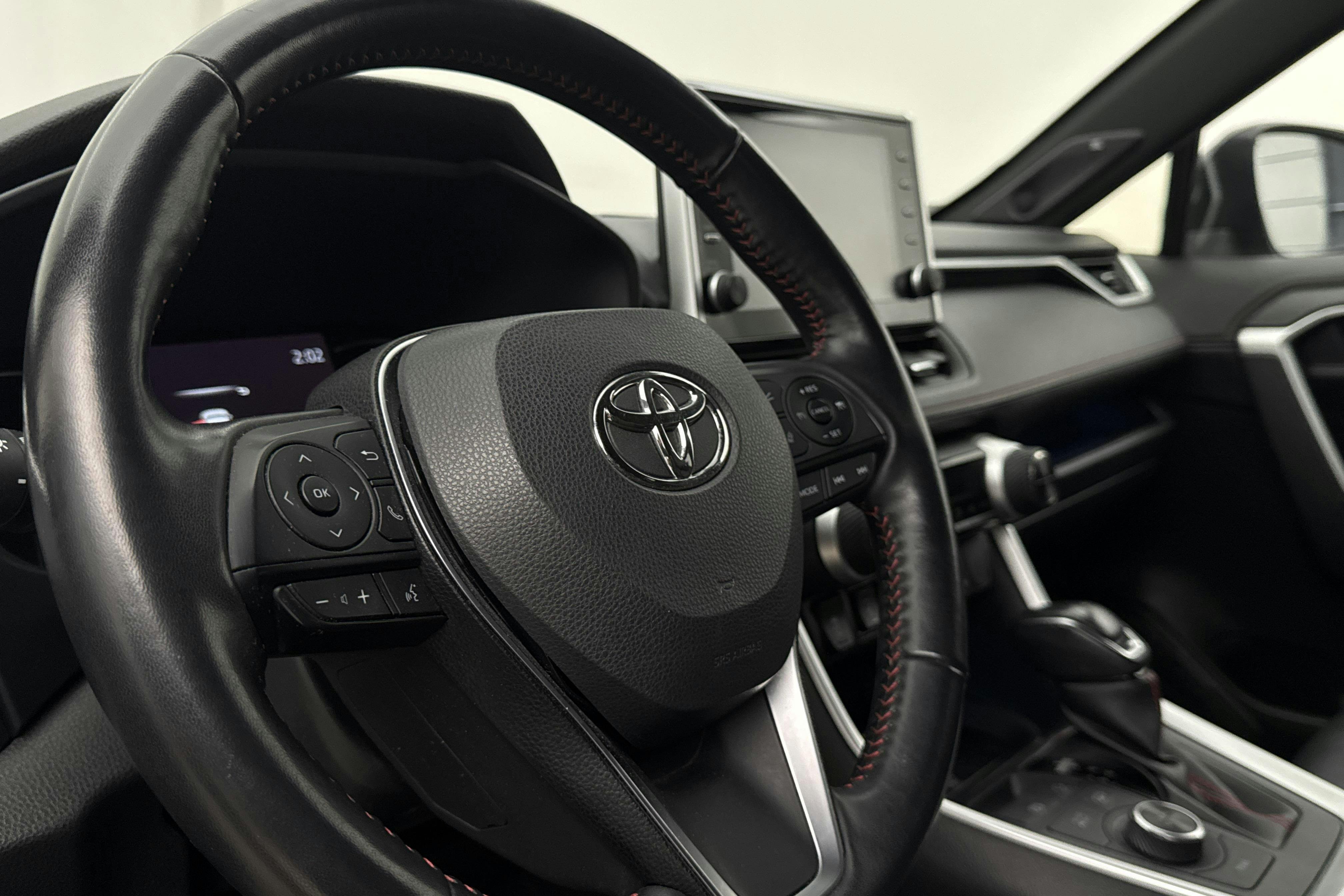 Vehicle Image 16