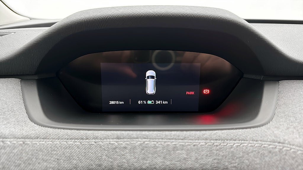 Vehicle Image 16