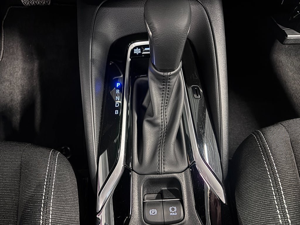 Vehicle Image 11
