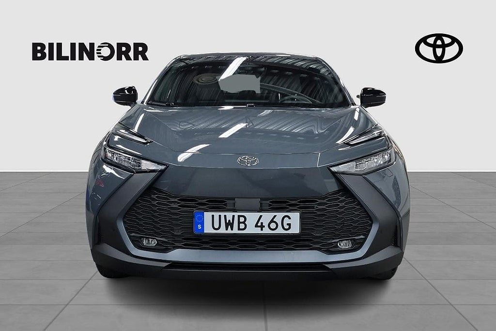 Vehicle Image 6