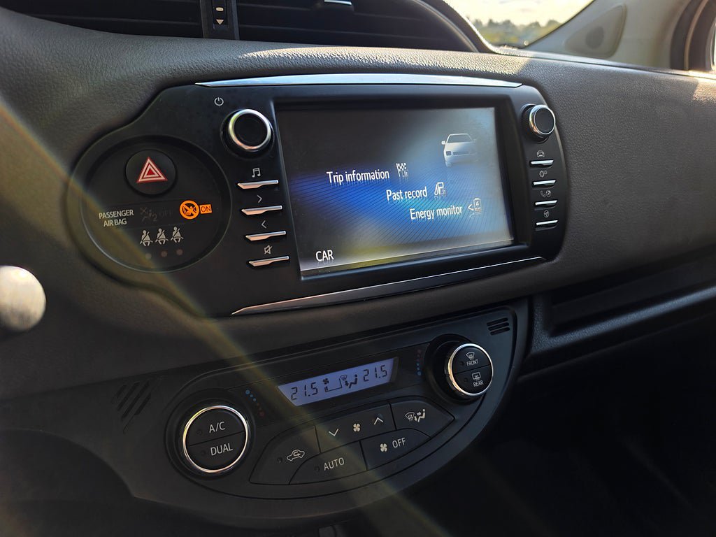 Vehicle Image 13