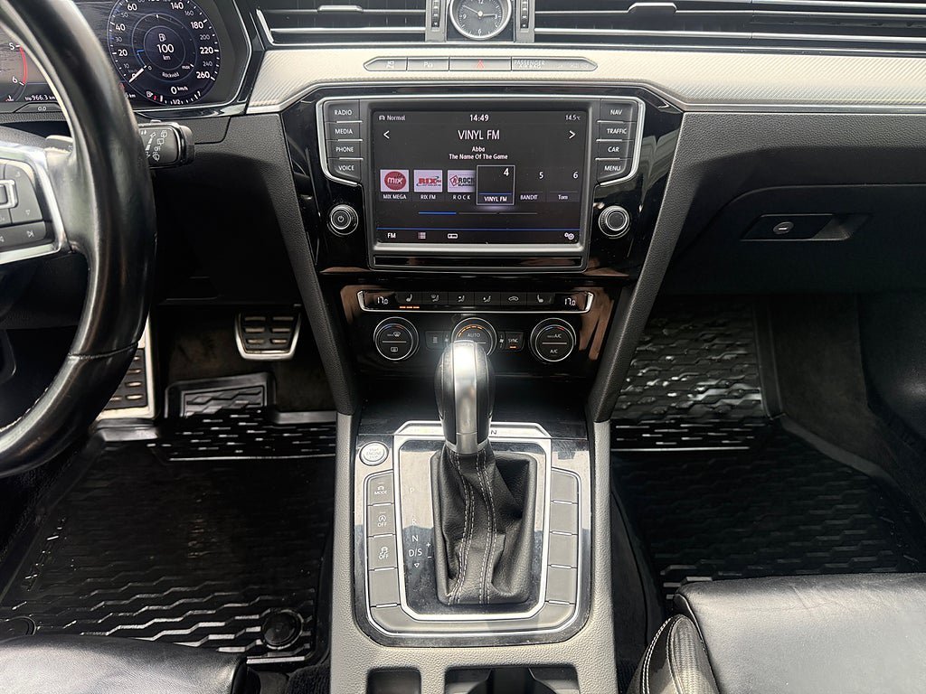 Vehicle Image 14