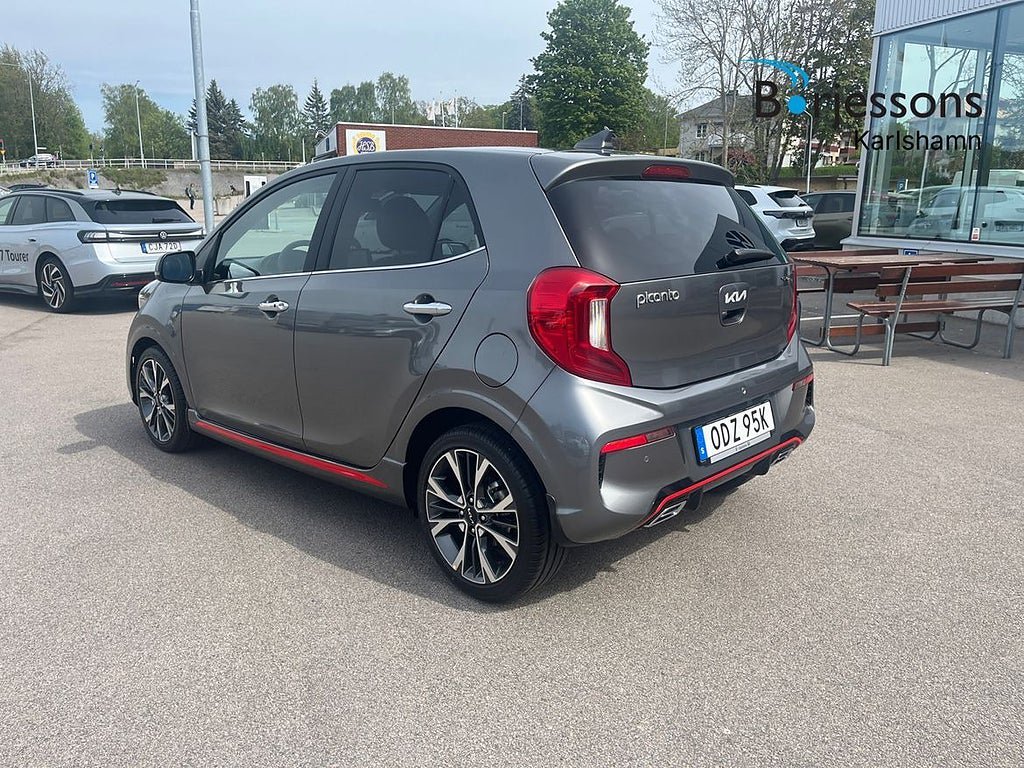 Vehicle Image 21