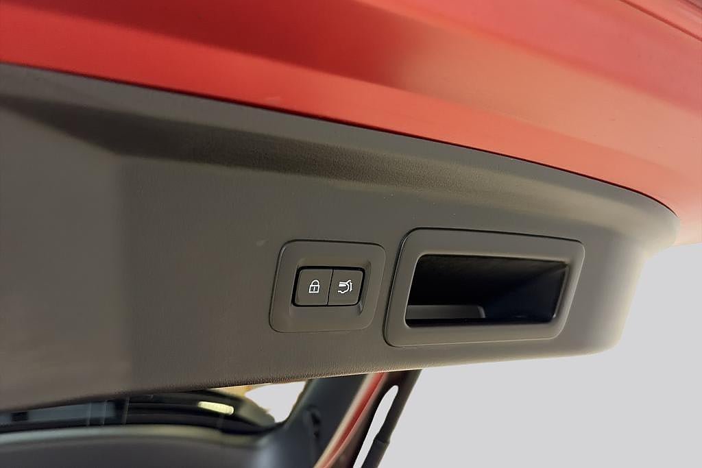 Vehicle Image 15