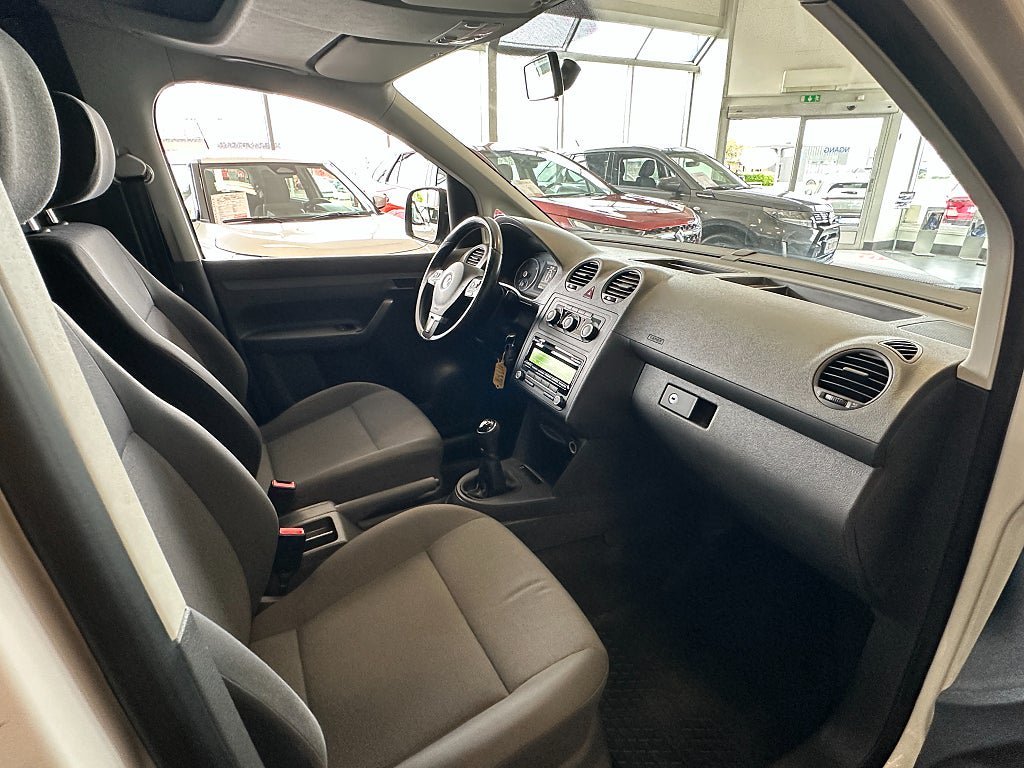 Vehicle Image 12
