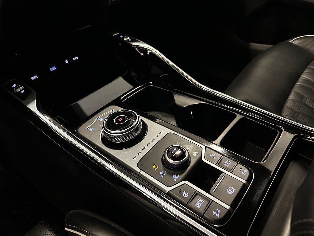 Vehicle Image 17