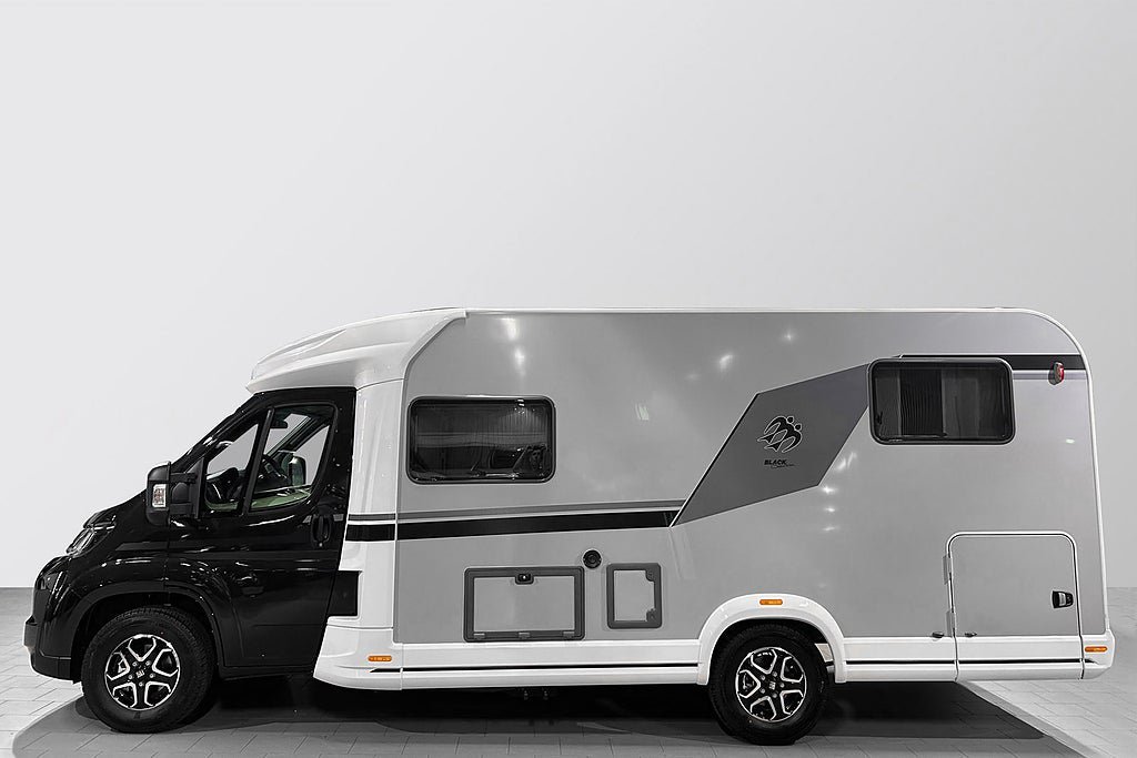 Vehicle Image 43