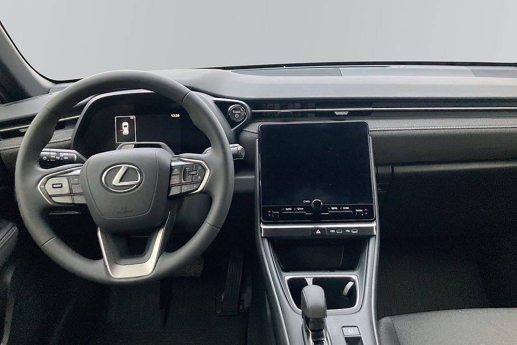 Vehicle Image 9