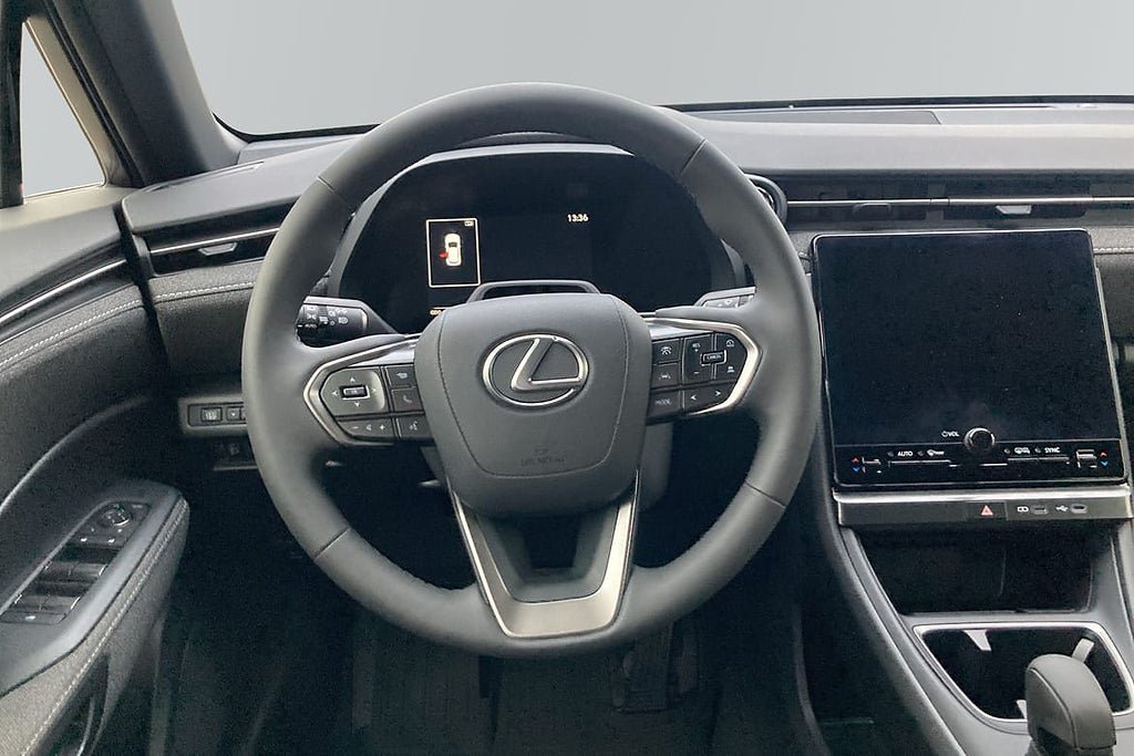 Vehicle Image 10