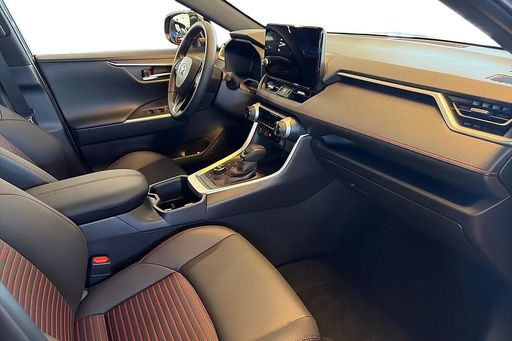Vehicle Image 7