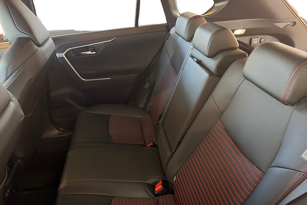 Vehicle Image 15