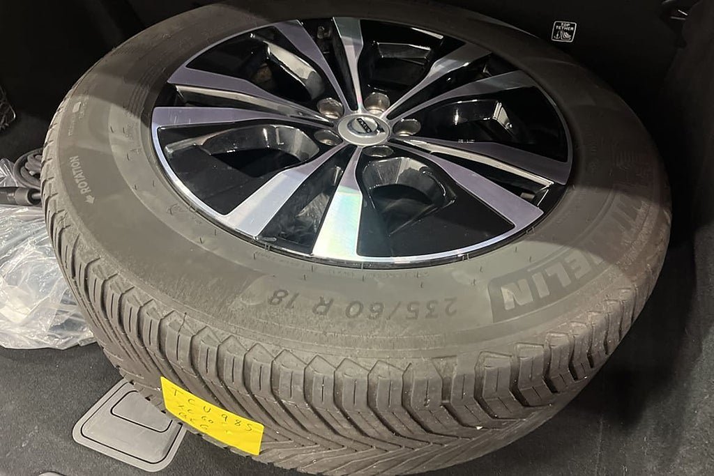 Vehicle Image 21