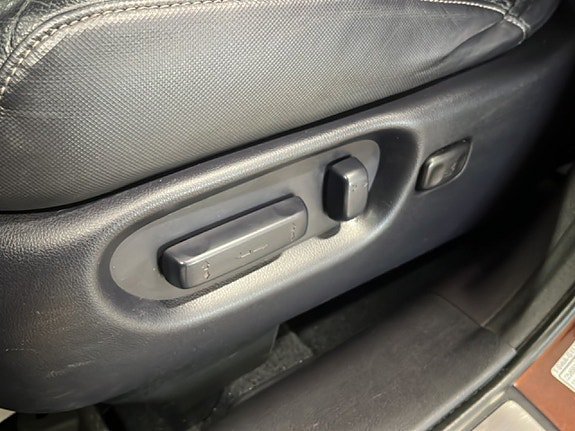 Vehicle Image 23
