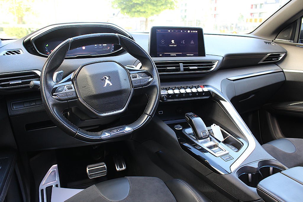 Vehicle Image 35