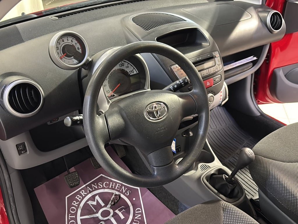 Vehicle Image 13