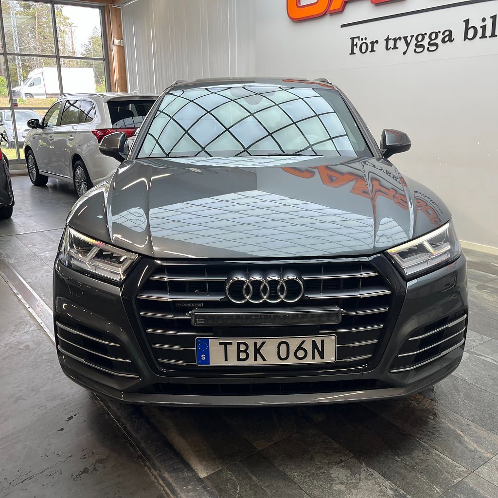 Vehicle Image 6