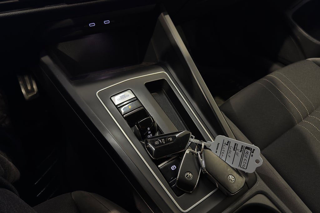 Vehicle Image 21