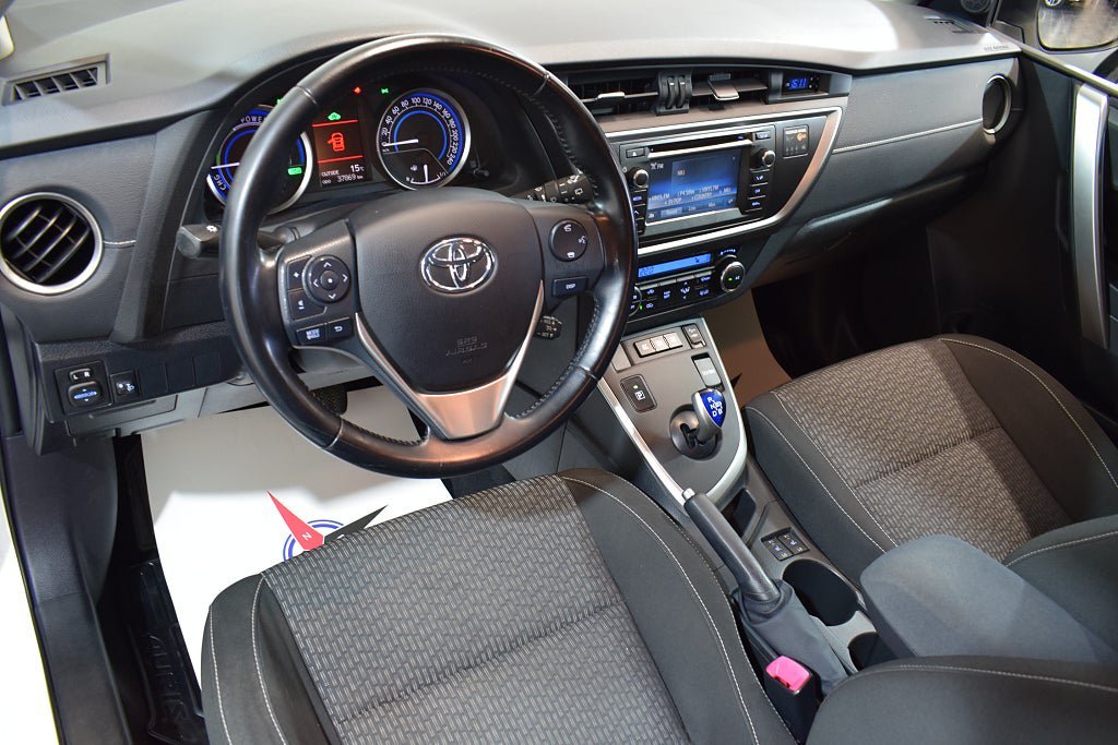 Vehicle Image 7
