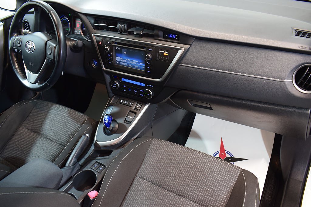 Vehicle Image 9