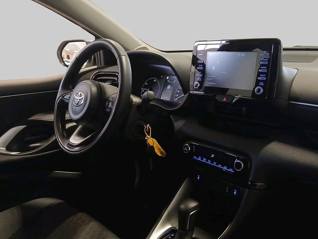 Vehicle Image 10