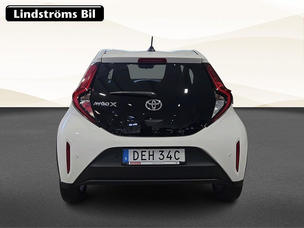 Vehicle Image 7