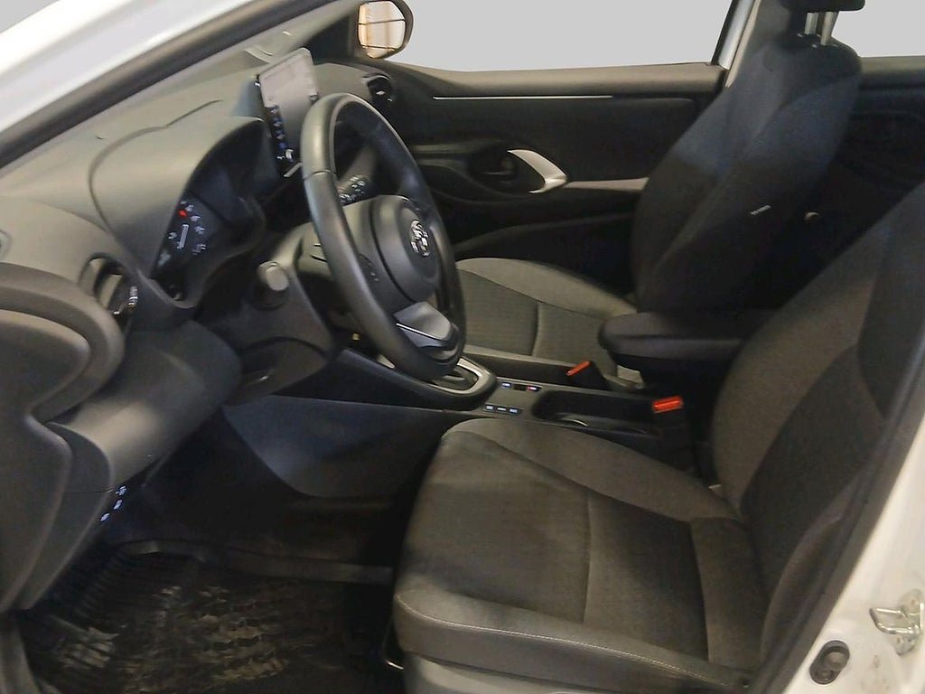 Vehicle Image 14