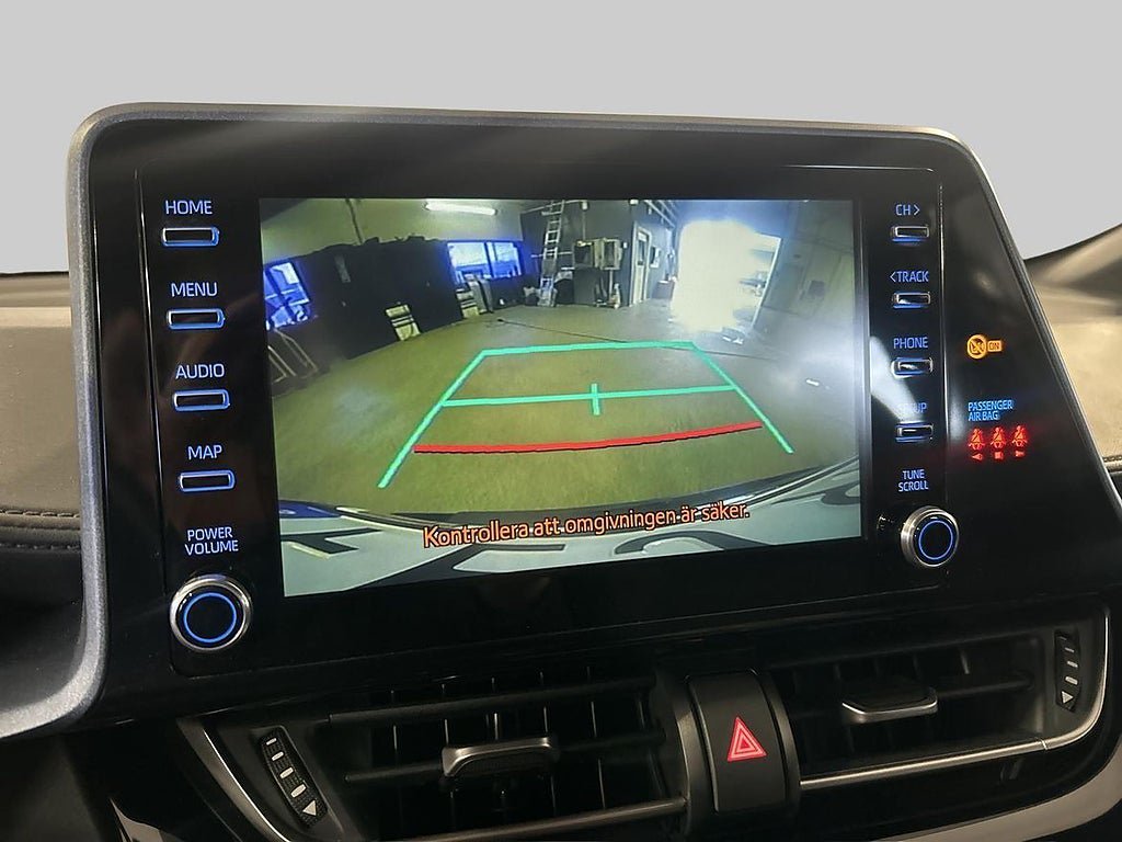 Vehicle Image 16