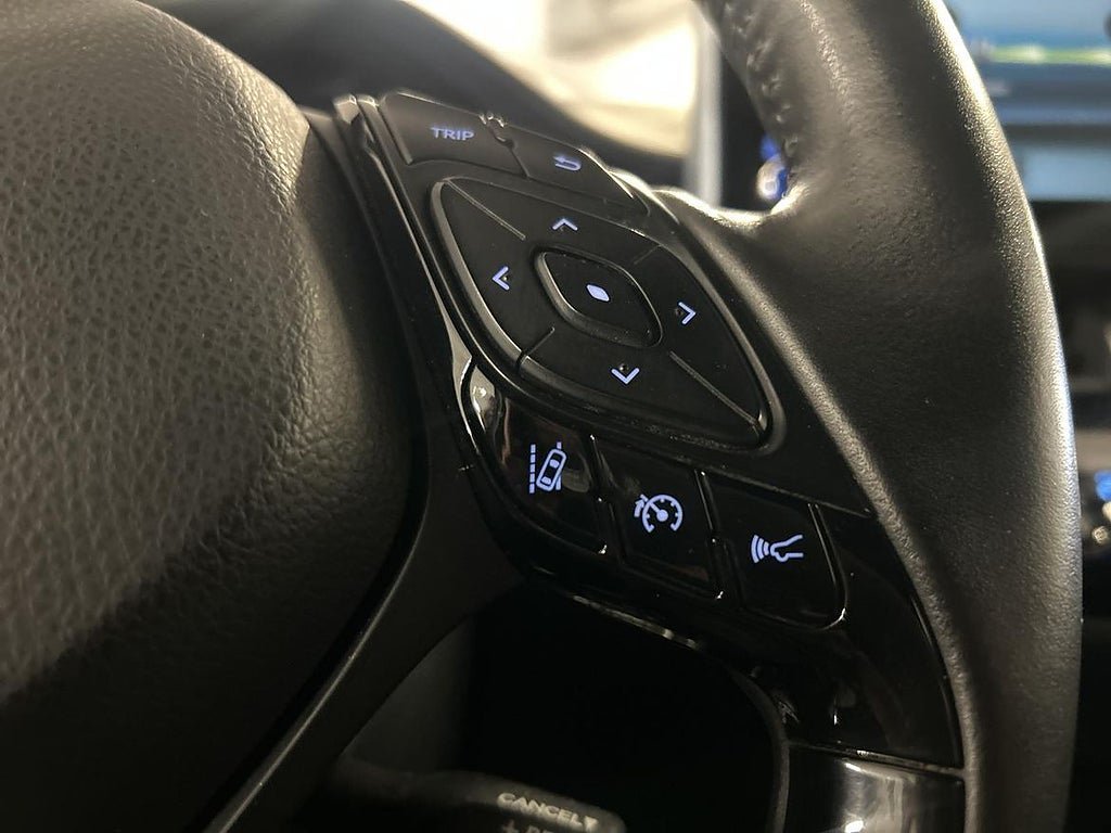 Vehicle Image 18