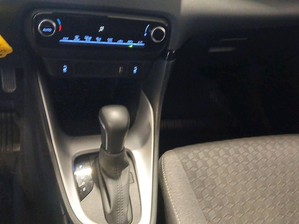 Vehicle Image 18