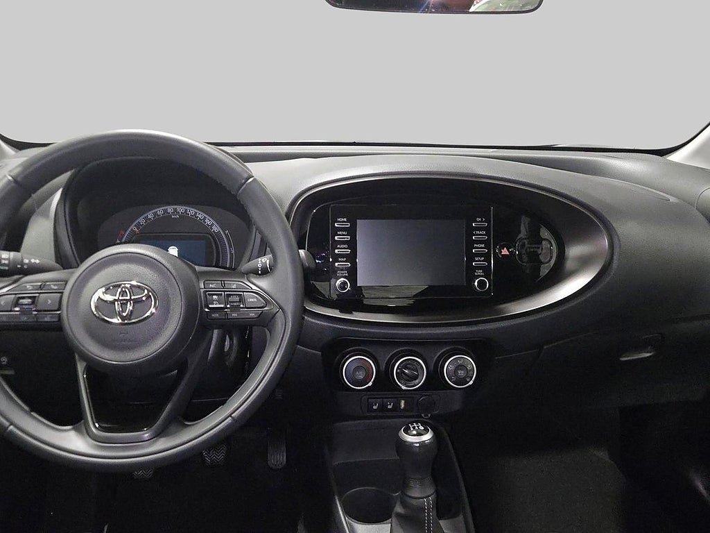 Vehicle Image 11