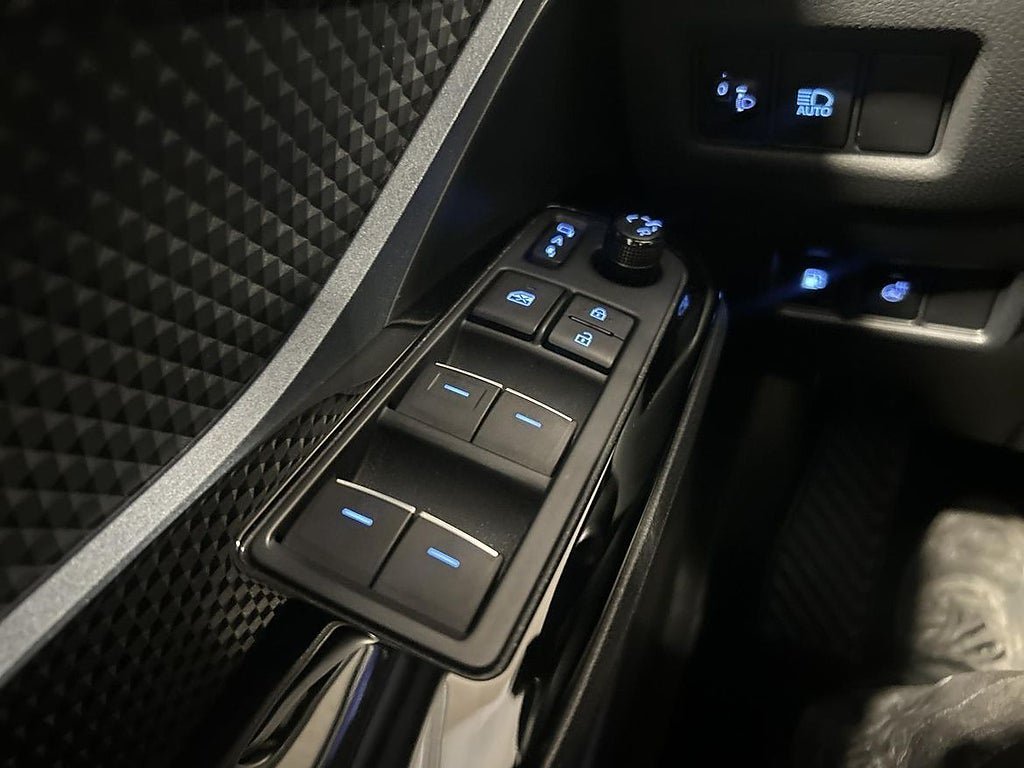 Vehicle Image 22