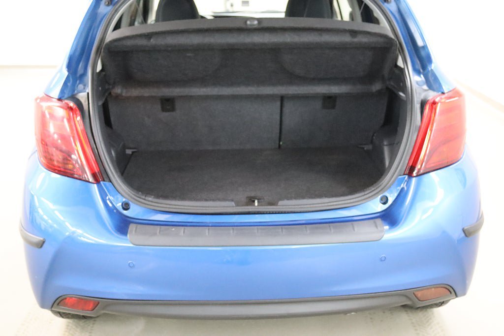 Vehicle Image 16